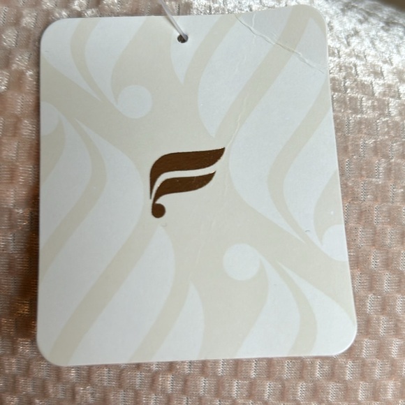 Fabletics Velour Seamed L/S Top‎ Natural Blush Size Large - Picture 5 of 7